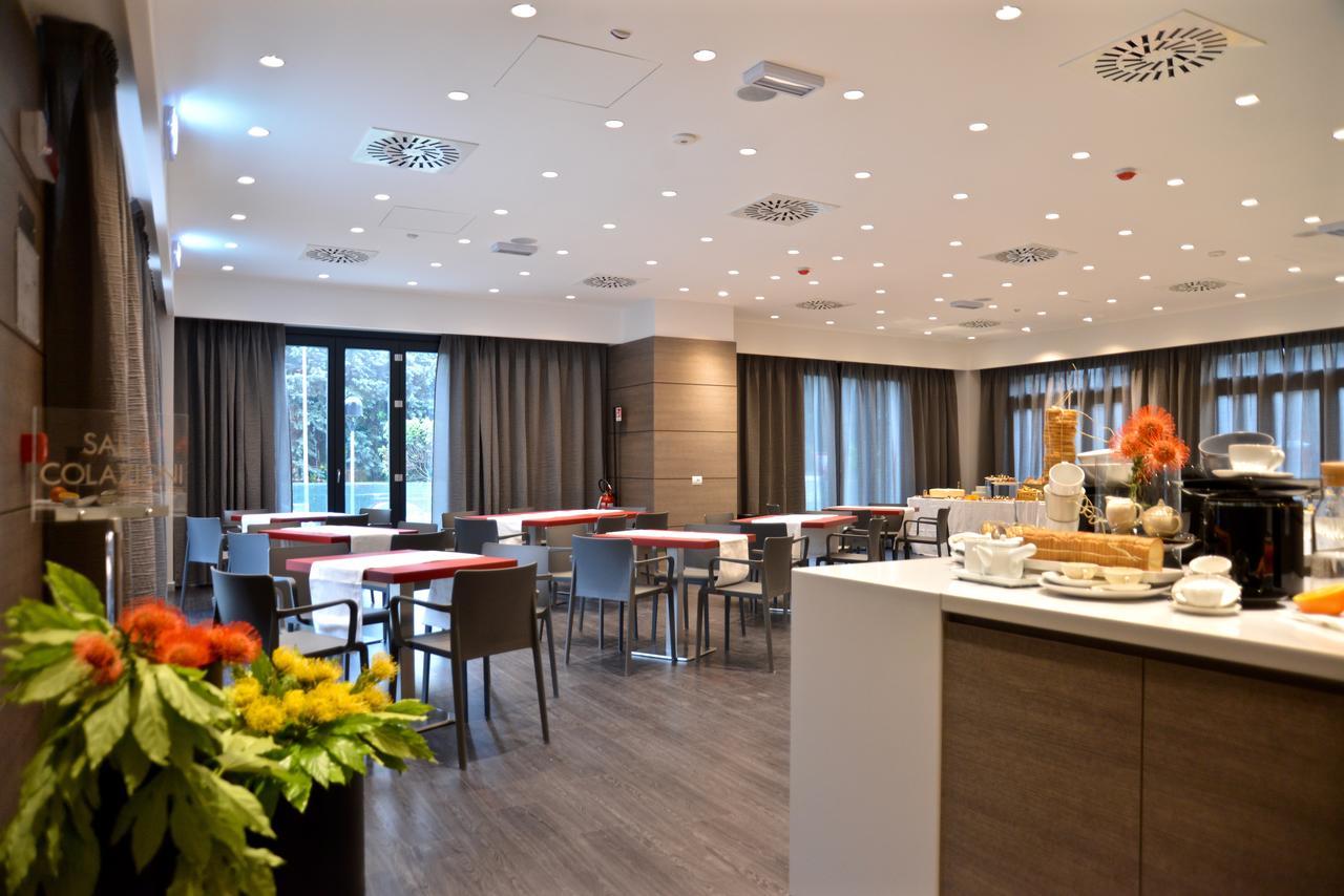 Hotel Forum 3*