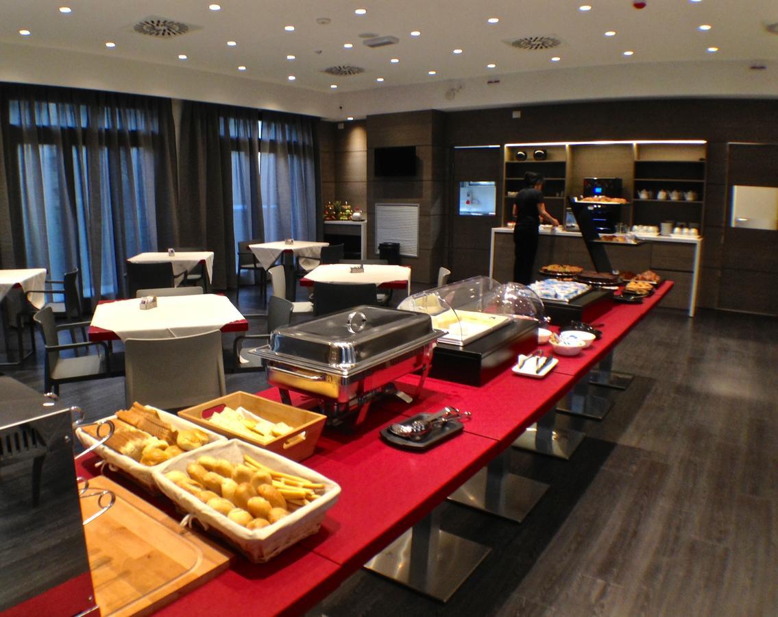 Hotel Forum 3*