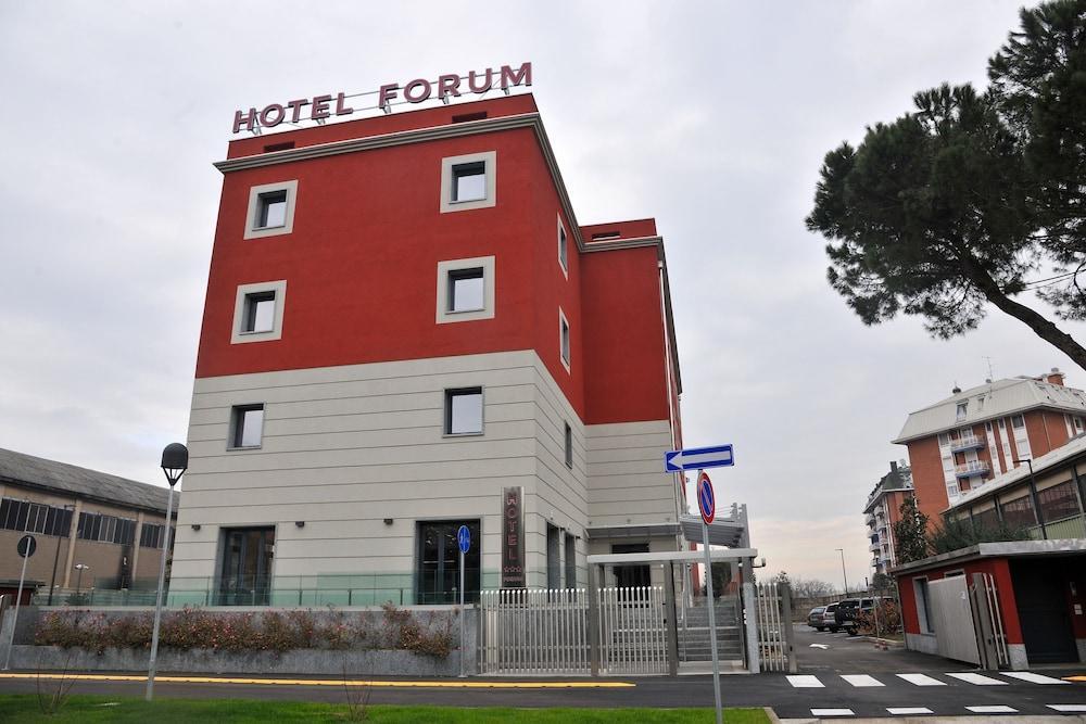 Forum 3*